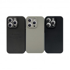 Чехол накладка iPhone 15 Pro карбон с защитой камеры